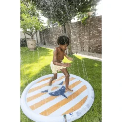 SWIM ESSENTIALS Swim Essential S Sprinkler Mat Haai -Buiten Speelgoed Winkel swim essential s sprinkler mat haai a384603 3