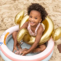 SWIM ESSENTIALS Swim Essential S Zwemband Splitring Zwaan Goud 55 Cm 2 SWIM ESSENTIALS Swim Essential S Zwemband Splitring Zwaan Goud 55 Cm -Buiten Speelgoed Winkel swim essential s zwemband splitring zwaan goud 55 cm a359642 2